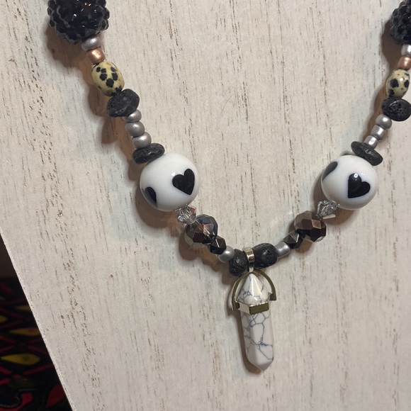 Handmade genuine gemstone and fashion beaded necklace - Picture 2 of 4